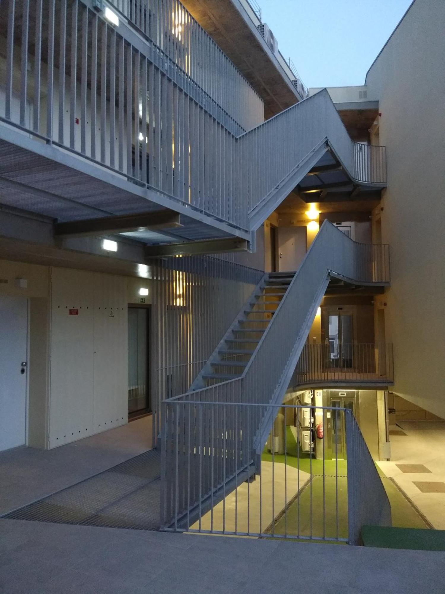 Light Brown Central Apartment 阿威罗 外观 照片